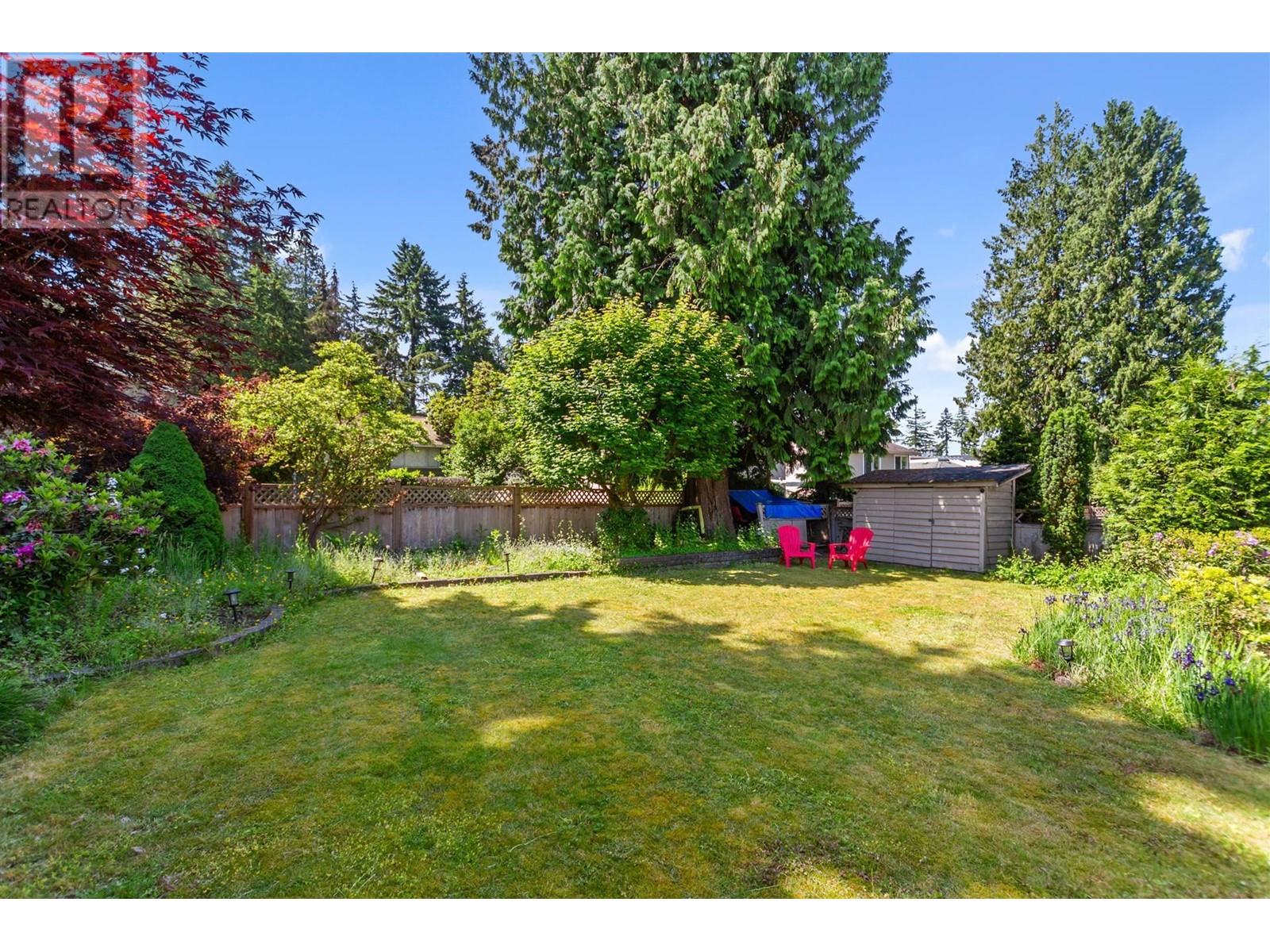 800 Sprice Avenue, Coquitlam, British Columbia  V3J 2P1 - Photo 19 - R3010341