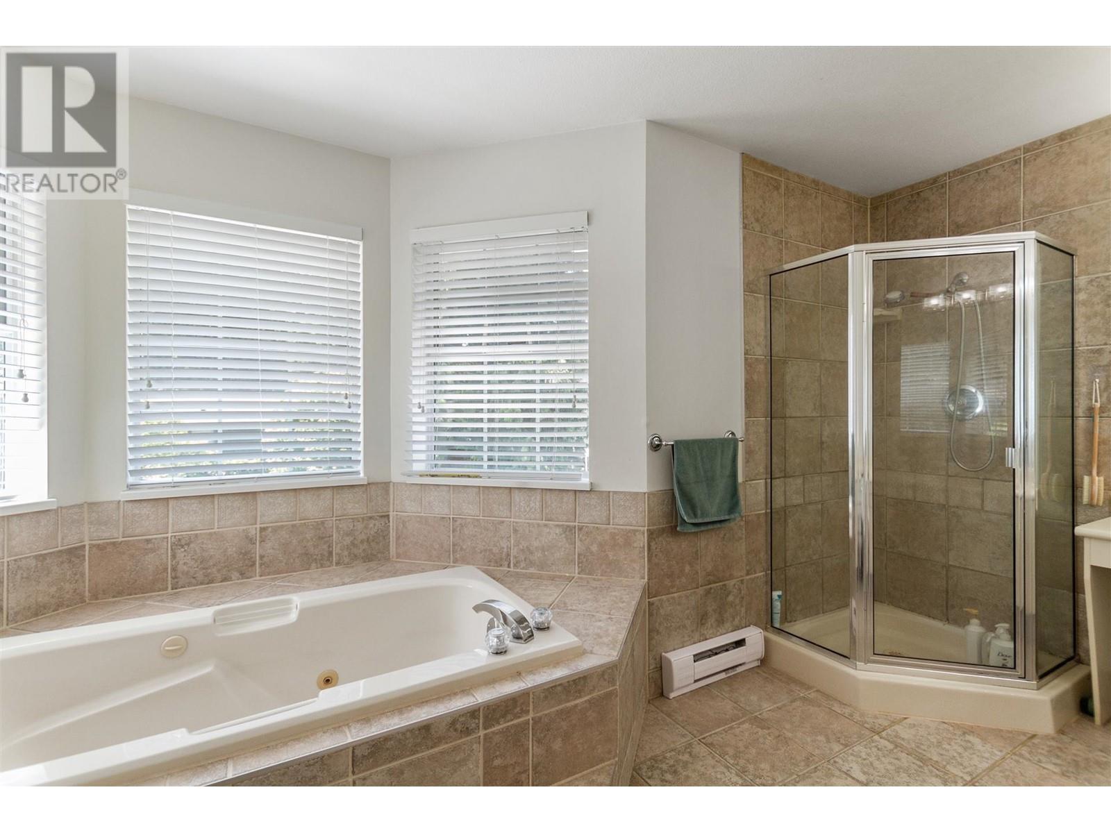 800 Sprice Avenue, Coquitlam, British Columbia  V3J 2P1 - Photo 11 - R3010341