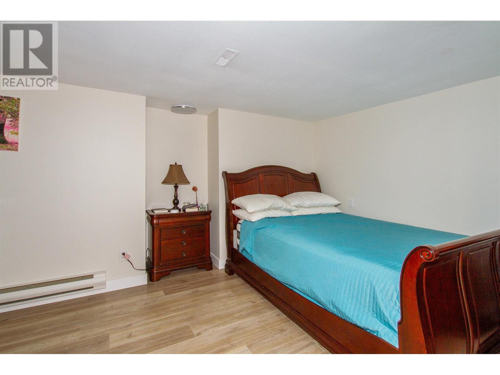 800 Sprice Avenue, Coquitlam, British Columbia  V3J 2P1 - Photo 24 - R3010341