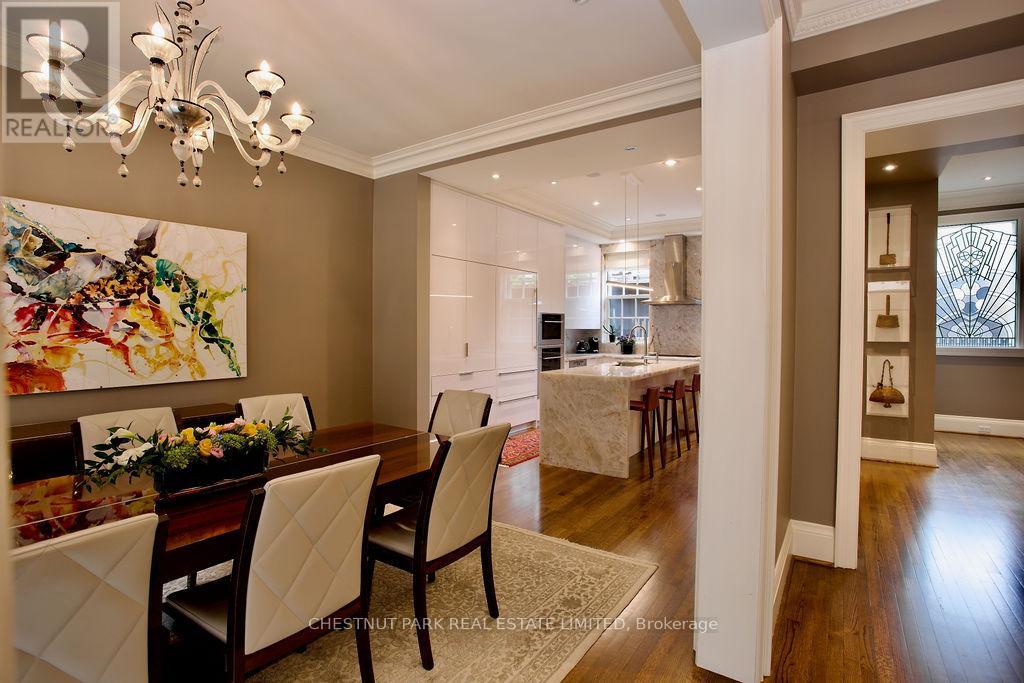 4 Corrigan Close, Toronto (Rosedale-Moore Park), Ontario  M4W 3V6 - Photo 8 - C12196796