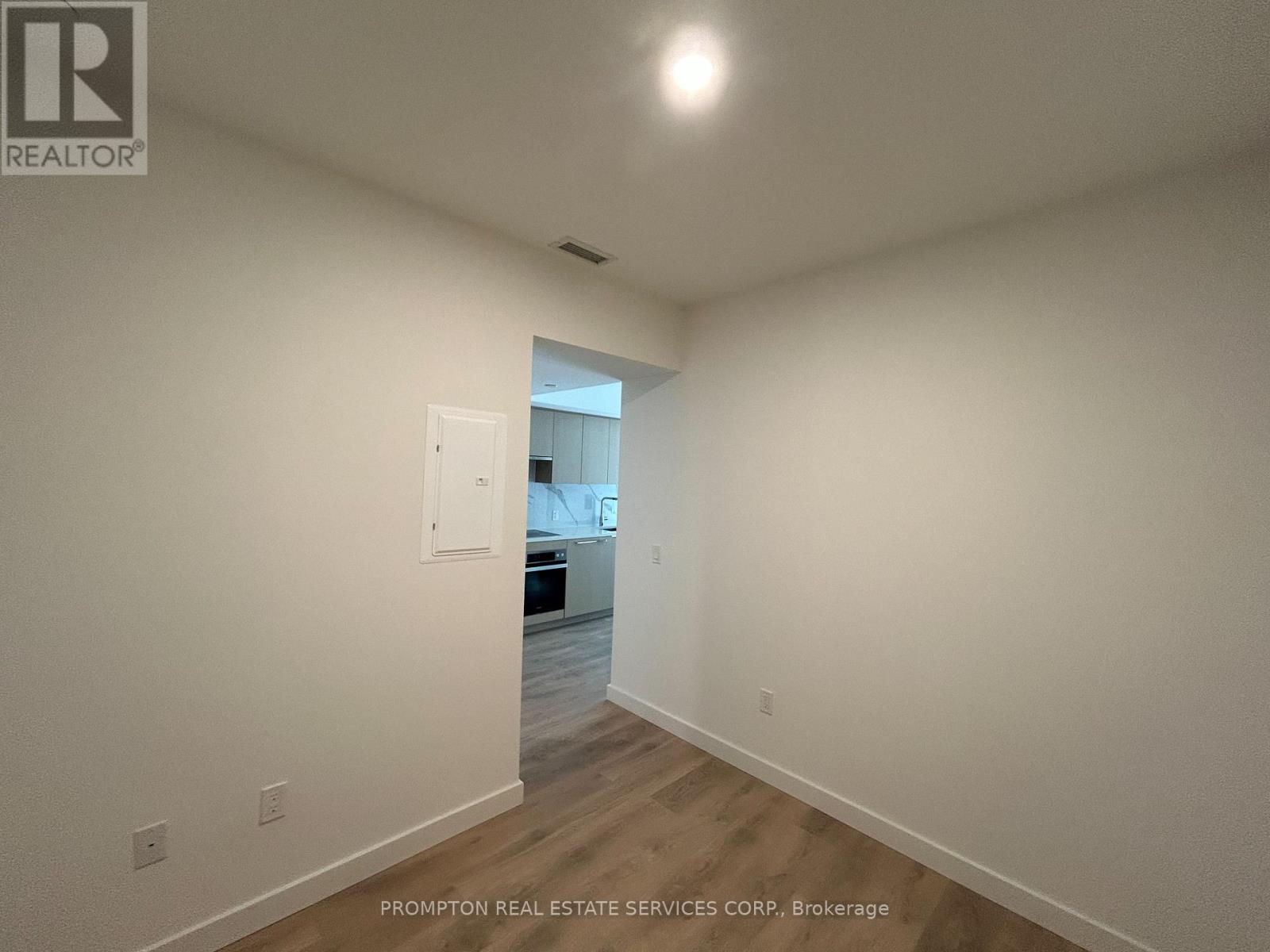 1026 - 3 Concord Cityplace Way, Toronto (Waterfront Communities), Ontario  M5V 0X4 - Photo 9 - C12196803