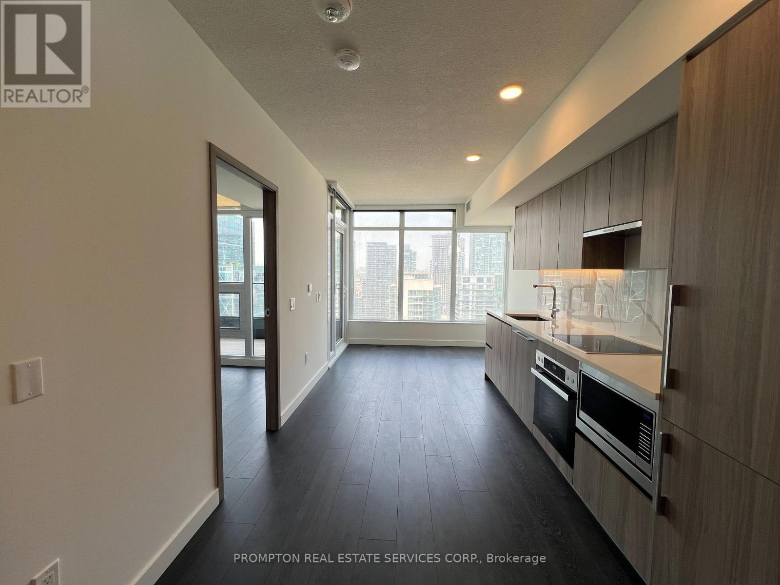 3101 - 1 Concord Cityplace Way, Toronto, Ontario  M5V 0X3 - Photo 4 - C12196621