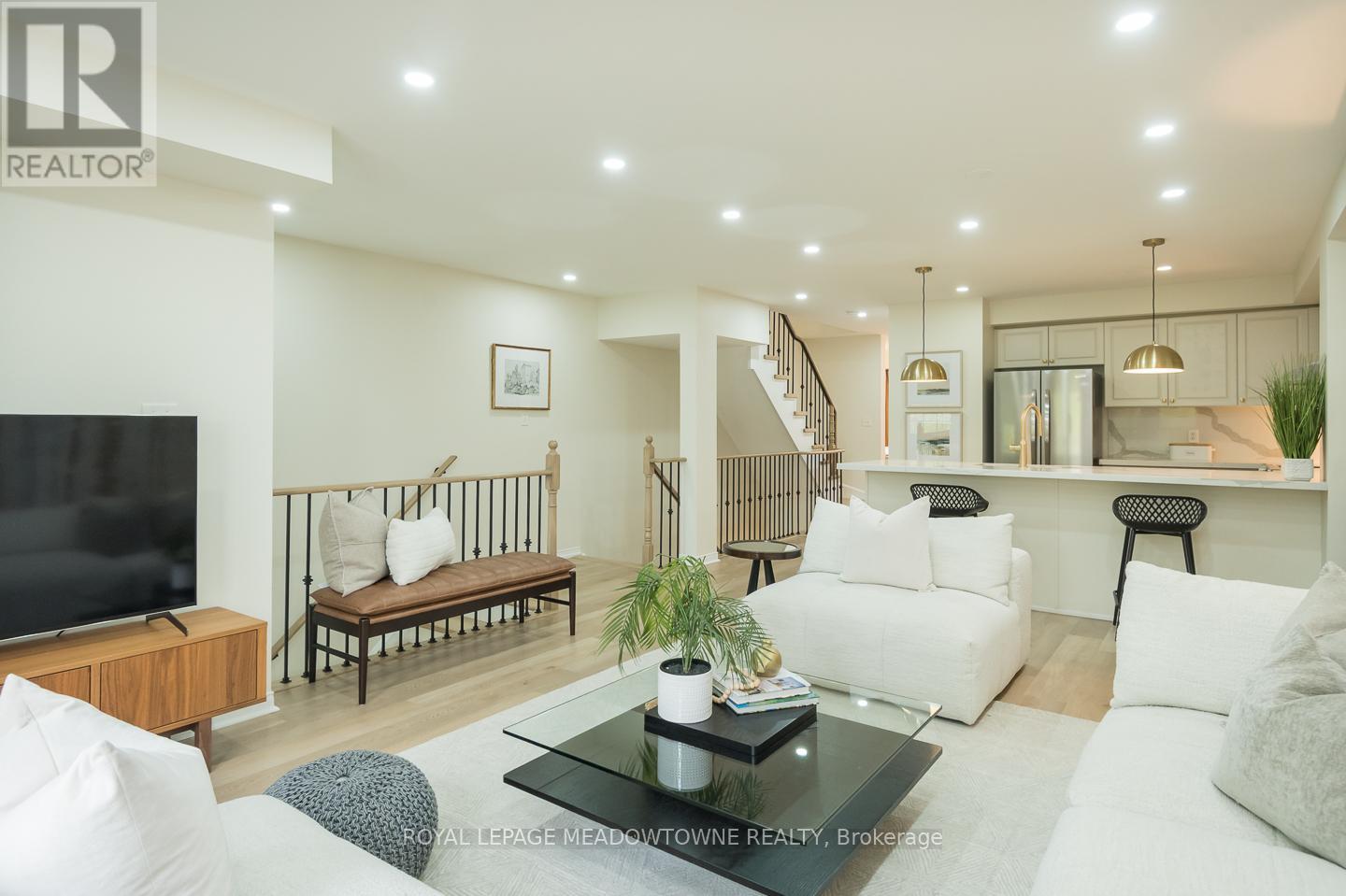 10 - 3355 Thomas Street, Mississauga, Ontario  L5M 0N7 - Photo 1 - W12173524