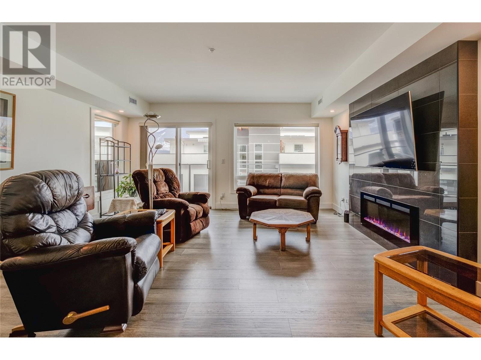 131 Harbourfront Drive Ne Unit# 202, Salmon Arm, British Columbia  V1E 0G4 - Photo 14 - 10350633