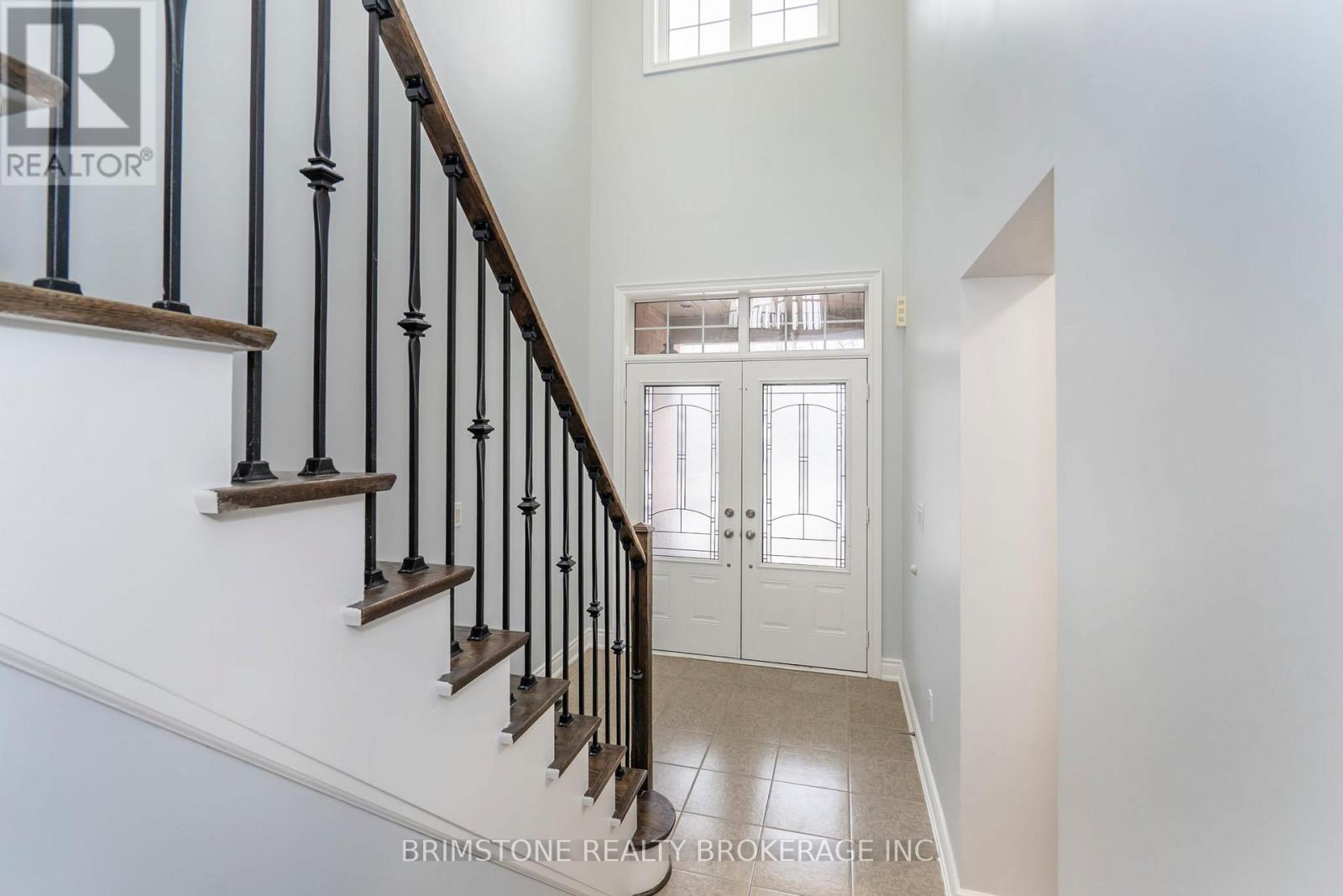 Property at 5 NADMARC COURT image 5