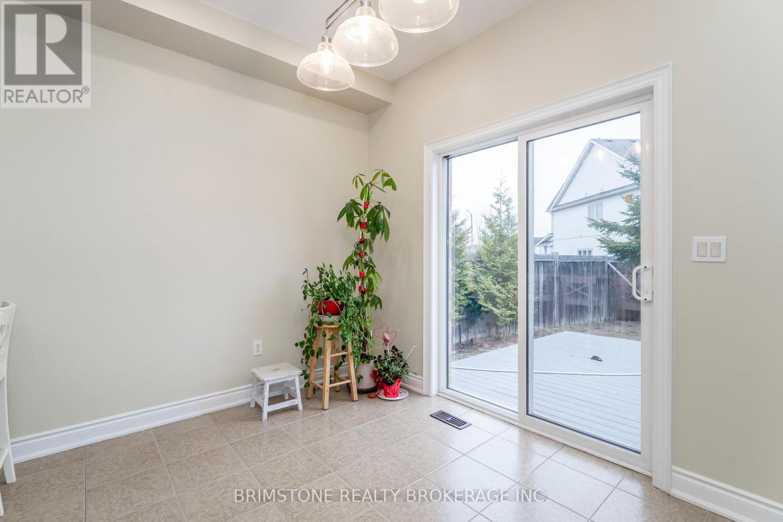 5 Nadmarc Court, Essa (Angus), Ontario  L0M 1B4 - Photo 8 - N12196816