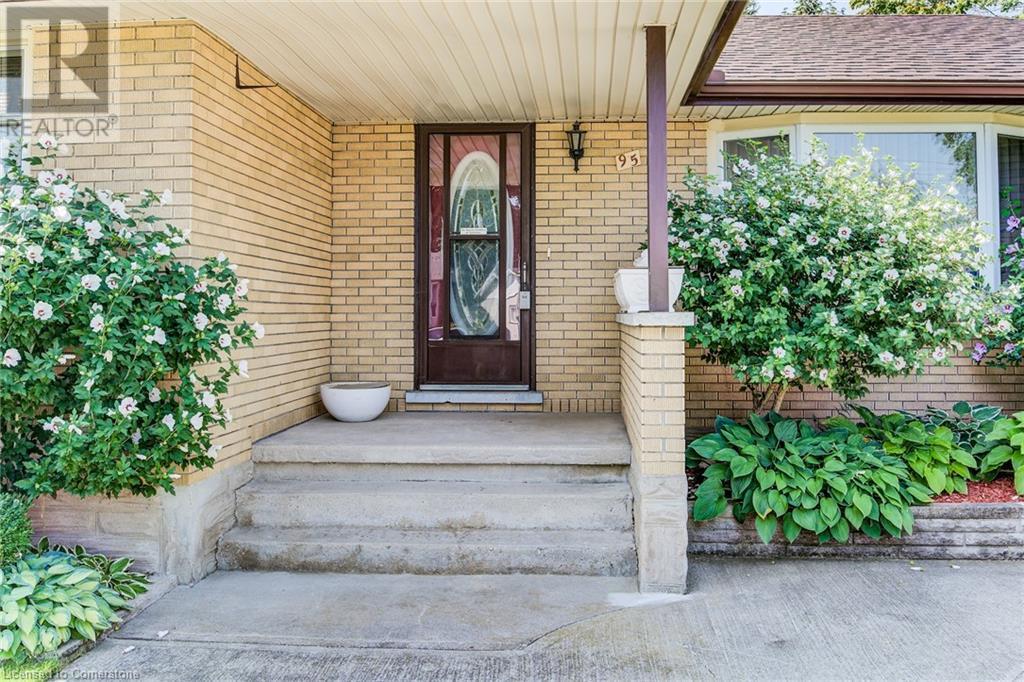 95 Byron Avenue, Kitchener, Ontario  N2C 1Z7 - Photo 2 - 40737578