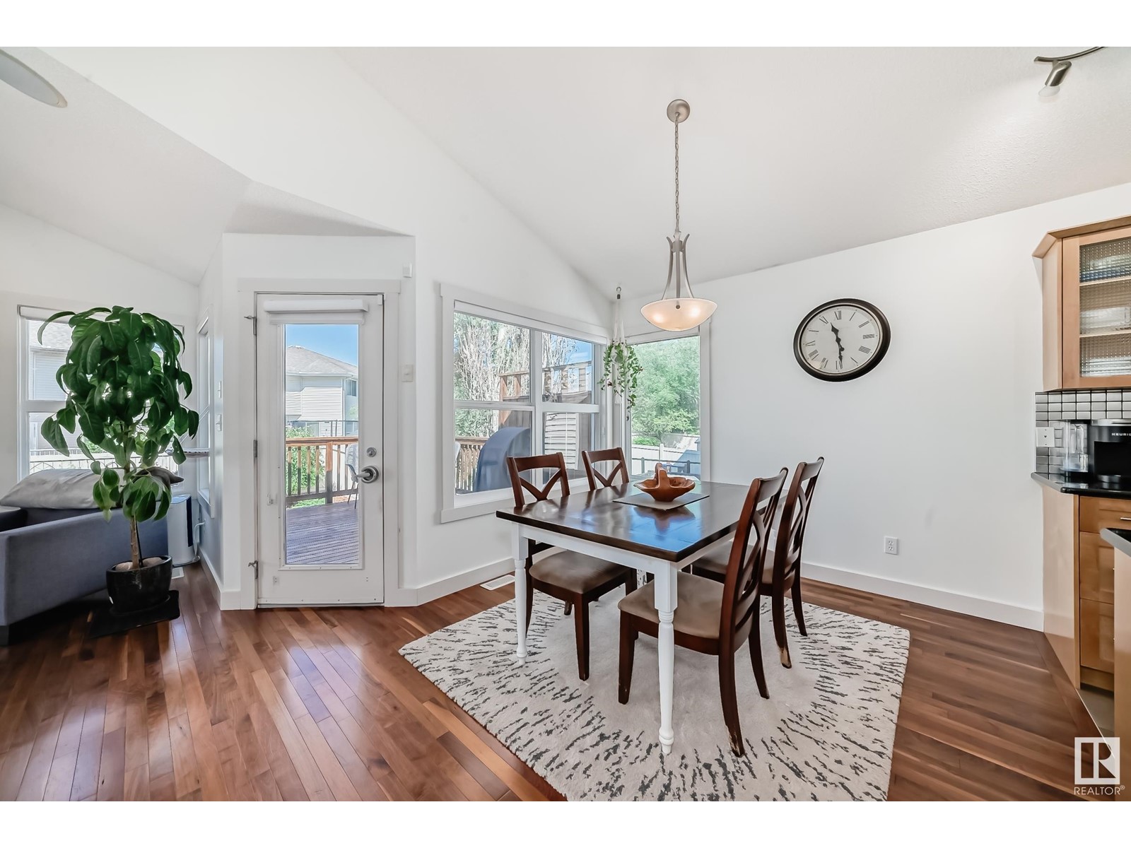 951 Chahley Cr Nw, Edmonton, Alberta  T6M 0C8 - Photo 11 - E4439419