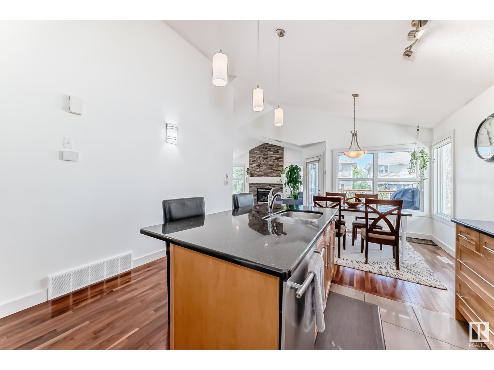 951 Chahley Cr Nw, Edmonton, Alberta  T6M 0C8 - Photo 10 - E4439419