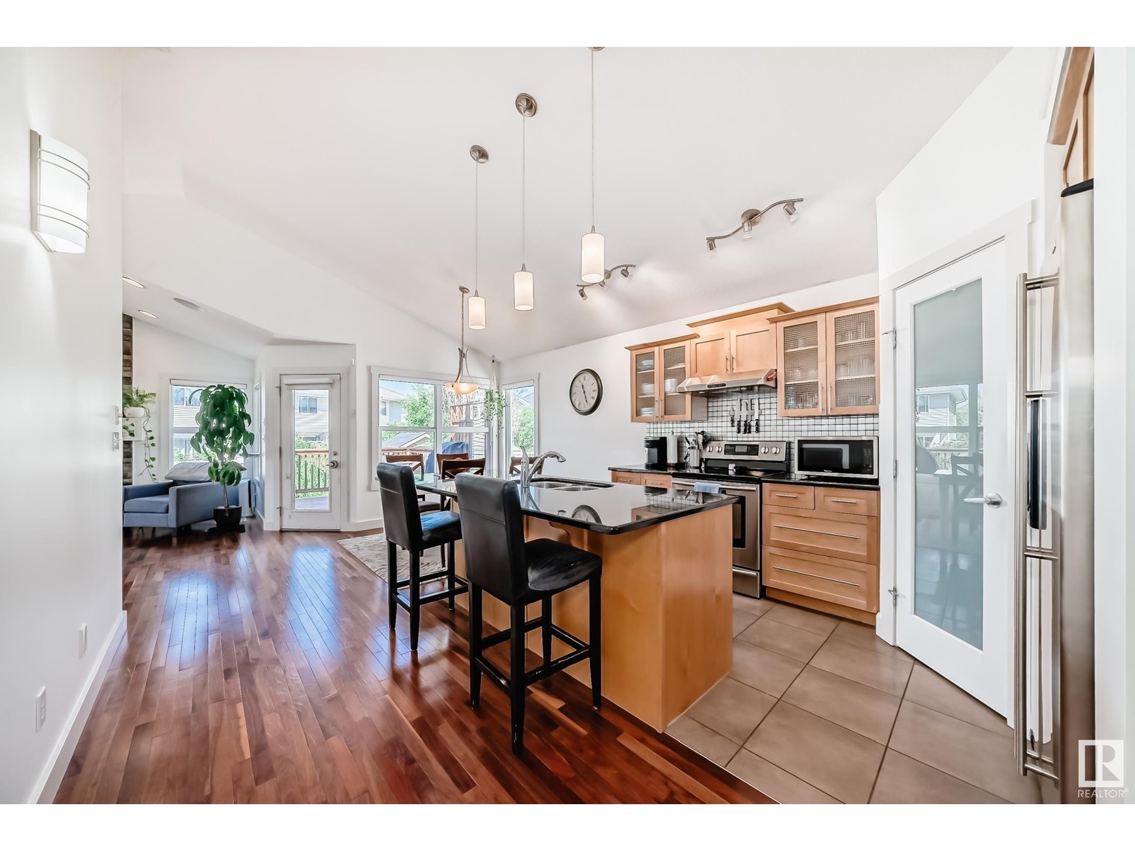 951 Chahley Cr Nw, Edmonton, Alberta  T6M 0C8 - Photo 4 - E4439419