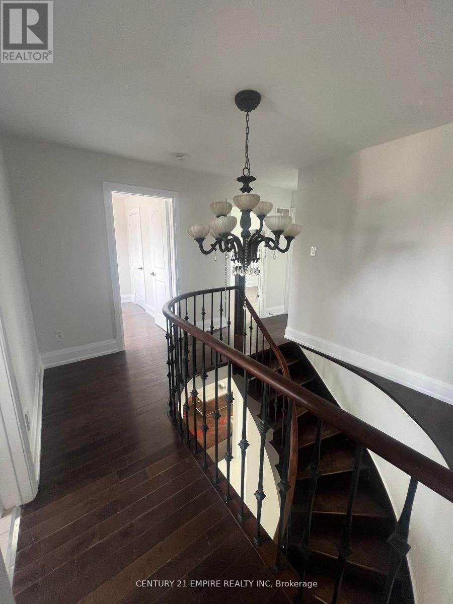 42 Dundalk Crescent, Brampton, Ontario  L6Z 2V1 - Photo 13 - W12196789