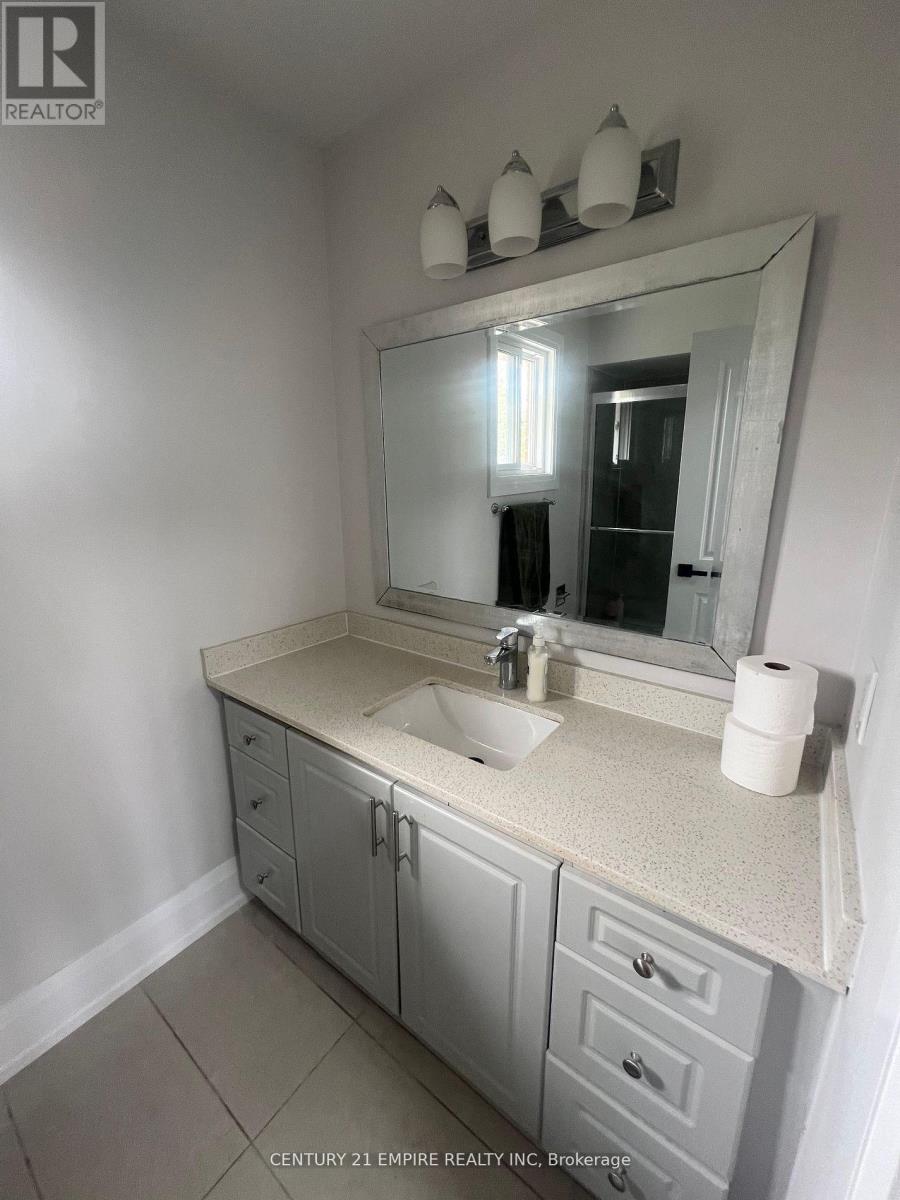 42 Dundalk Crescent, Brampton, Ontario  L6Z 2V1 - Photo 16 - W12196789