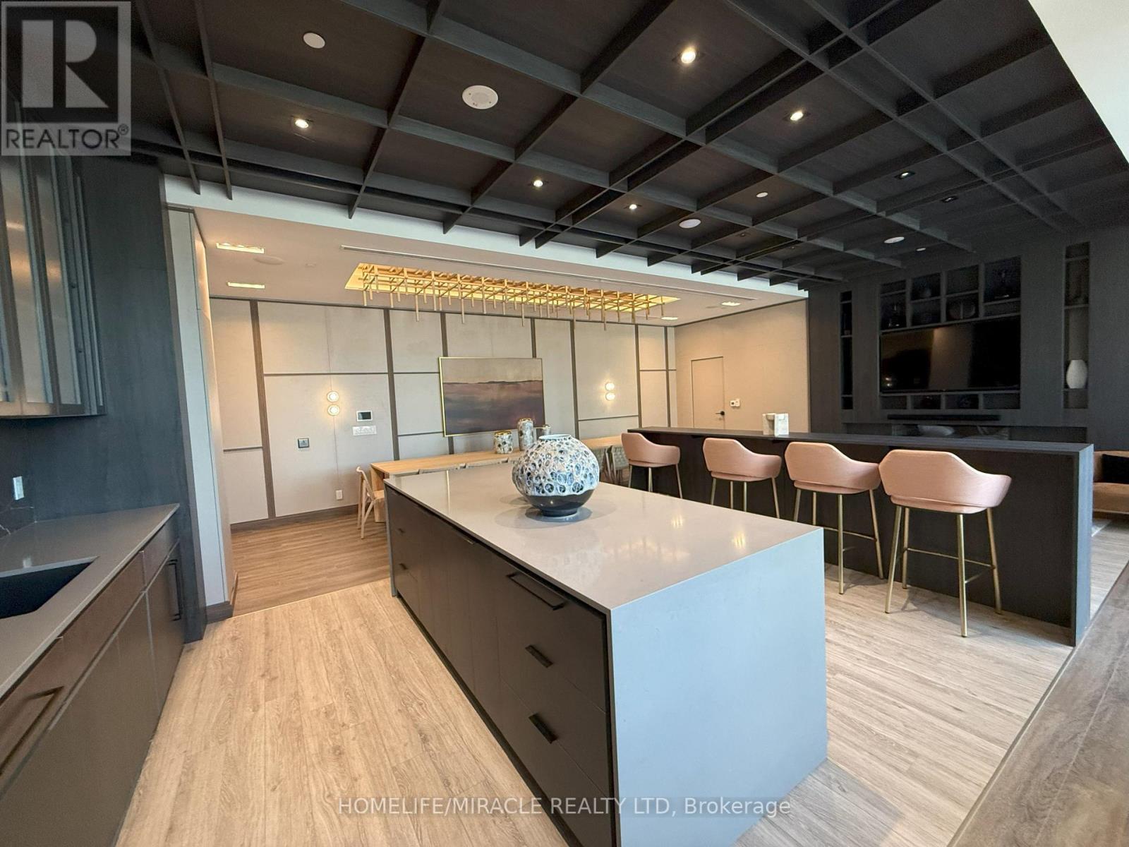 510 - 2501 Saw Whet Boulevard, Oakville, Ontario  L6M 5N2 - Photo 6 - W12196802