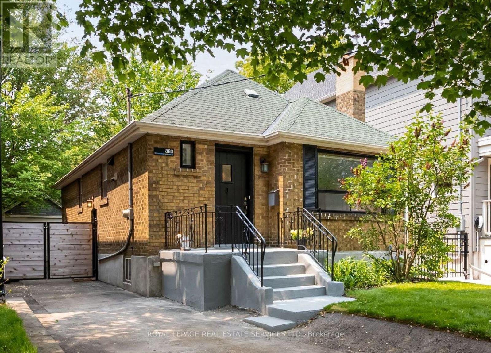 880 WINDERMERE AVENUE, Toronto, Ontario