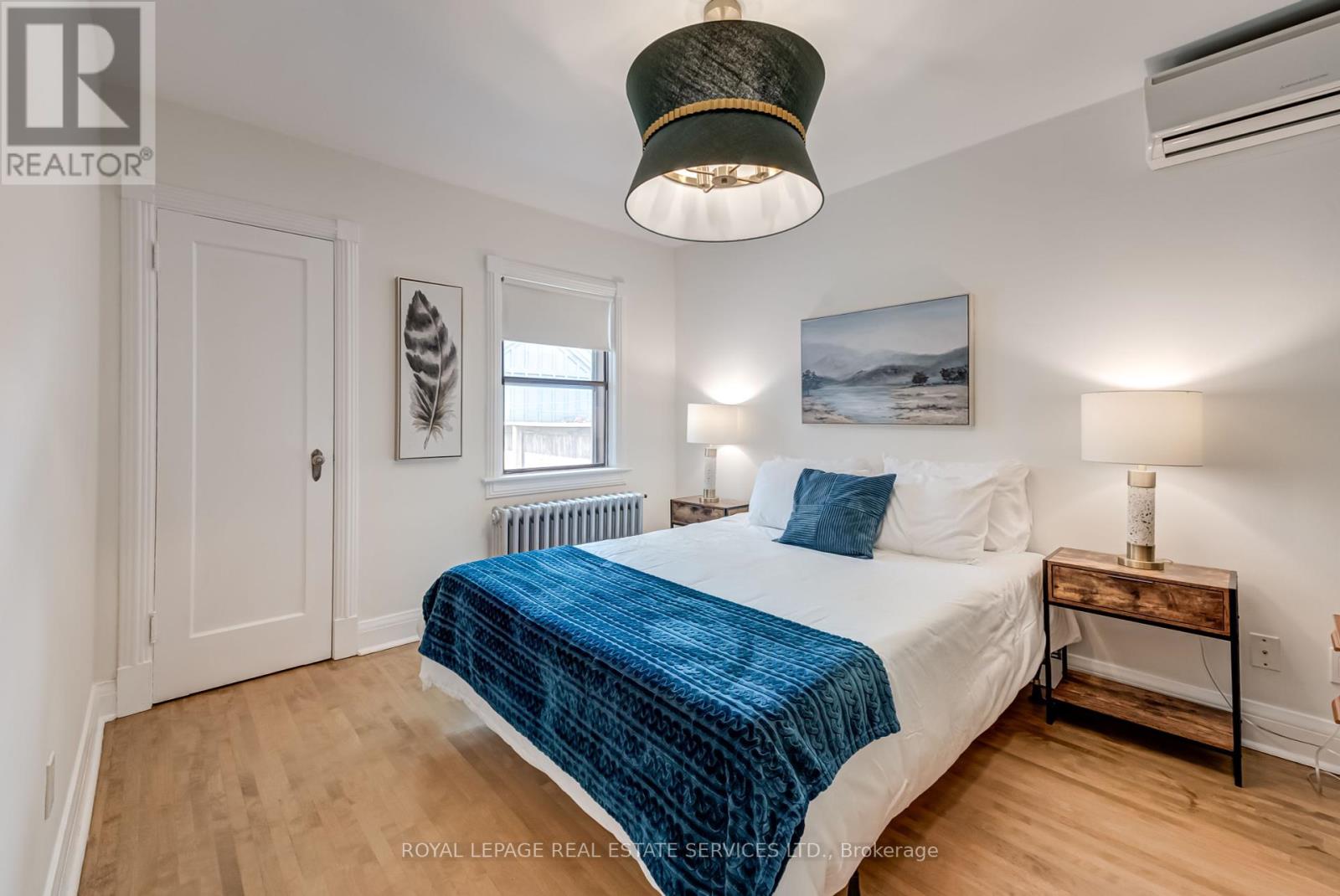 880 Windermere Avenue, Toronto, Ontario  M6S 3M9 - Photo 9 - W12196817