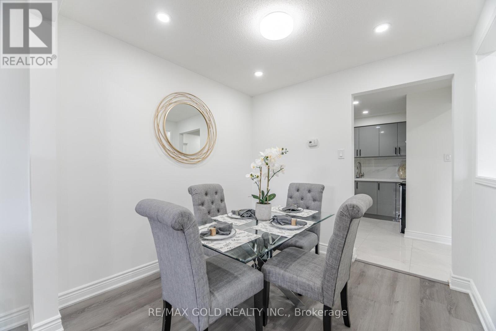 3068 Morning Star Drive, Mississauga, Ontario  L4T 1X2 - Photo 12 - W12157004