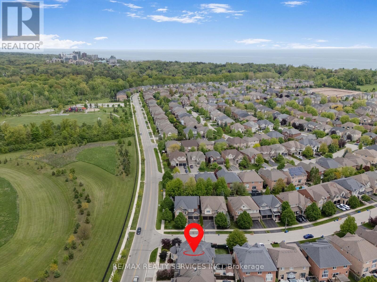 242 Milkweed Way, Oakville, Ontario  L6L 0A6 - Photo 49 - W12173660