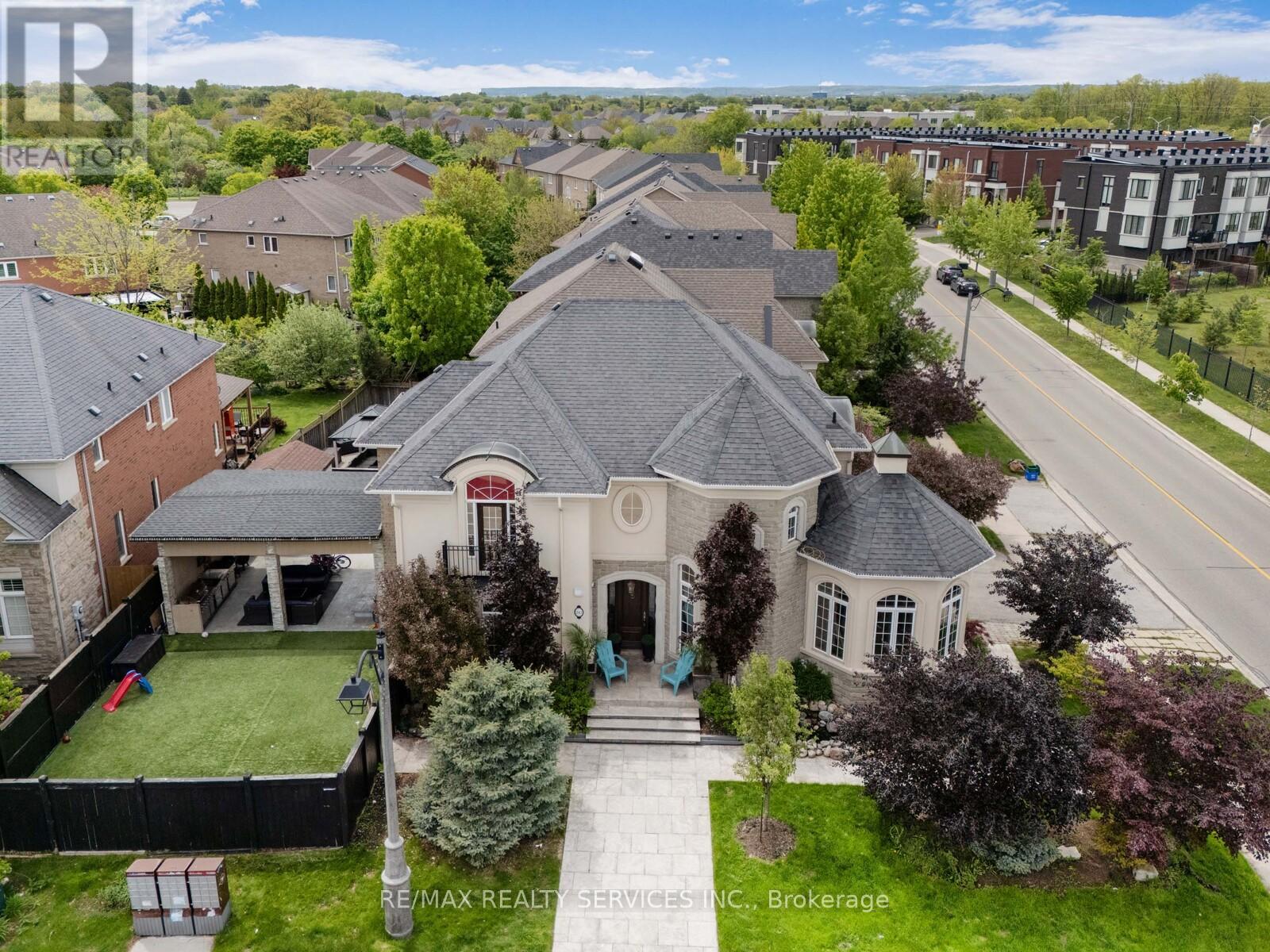 242 Milkweed Way, Oakville, Ontario  L6L 0A6 - Photo 46 - W12173660