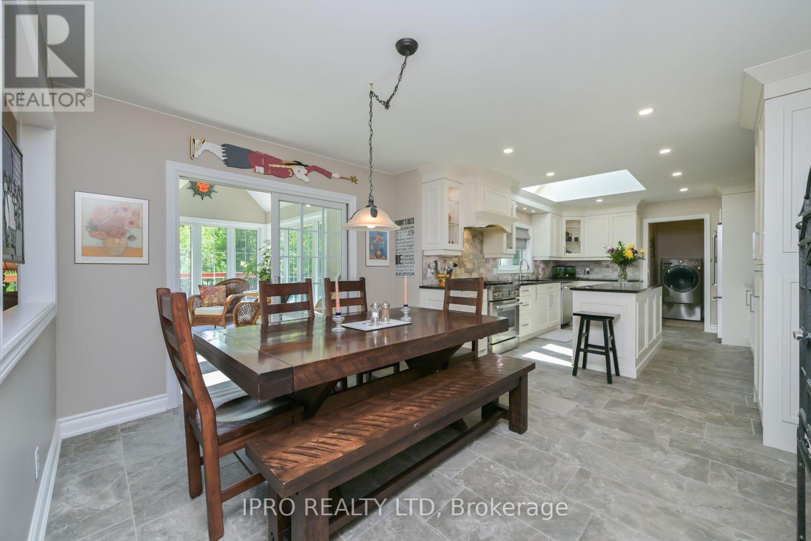 Property at 5263 TENTH LINE image 5