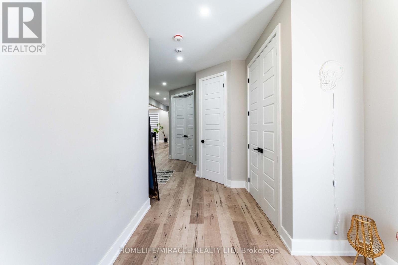 80 Doon Creek Street, Kitchener, Ontario  N2R 0M3 - Photo 6 - X12196805