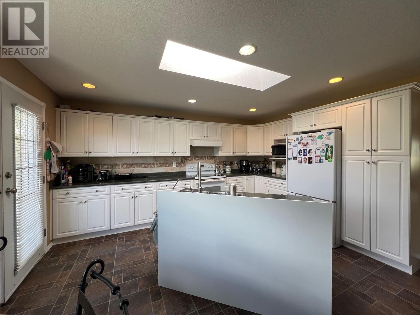 431 4 Street, Vernon, British Columbia  V1H 1Z1 - Photo 11 - 10349621