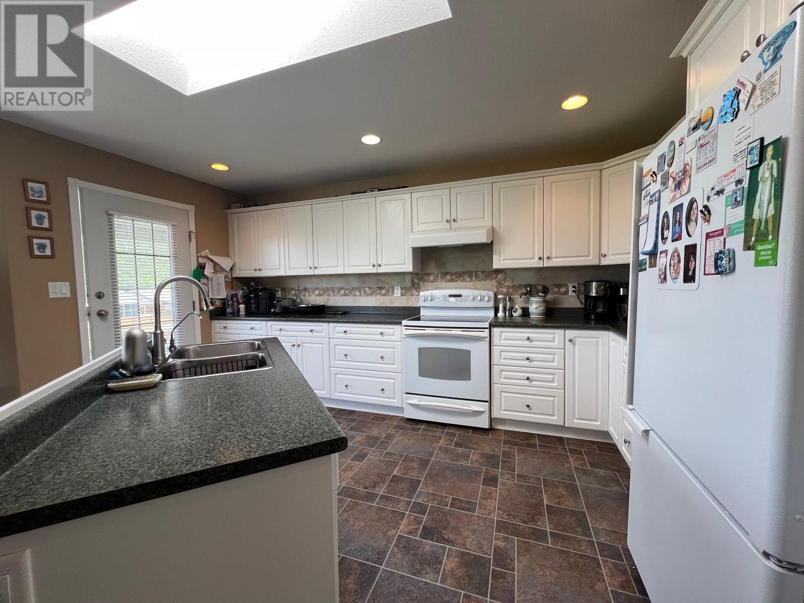 431 4 Street, Vernon, British Columbia  V1H 1Z1 - Photo 12 - 10349621