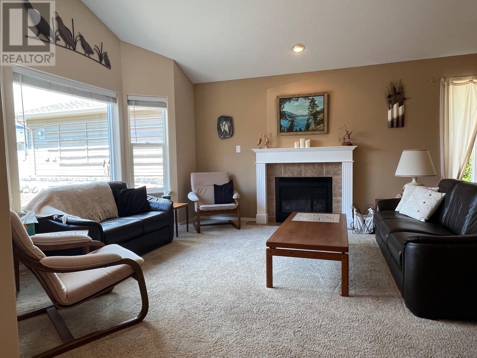 Property at 431 4 Street image 4
