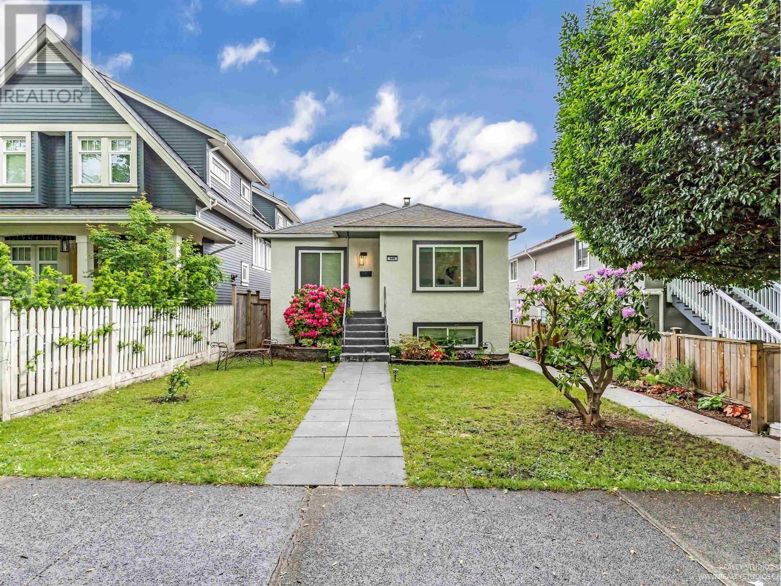 949 E 24TH AVENUE, Vancouver, British Columbia