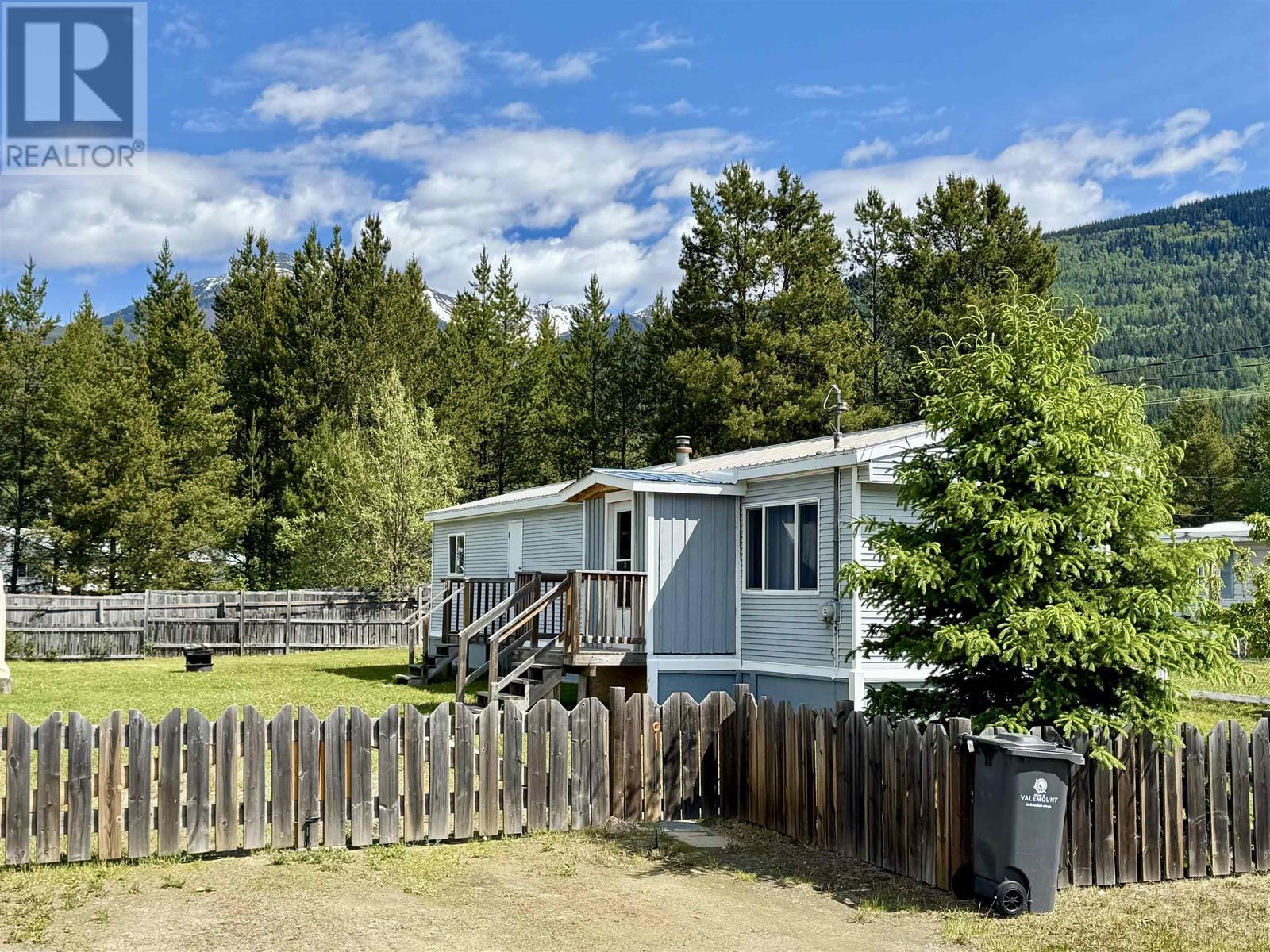 970 Beaven Crescent, Valemount, British Columbia  V0E 2Z0 - Photo 1 - R3011472