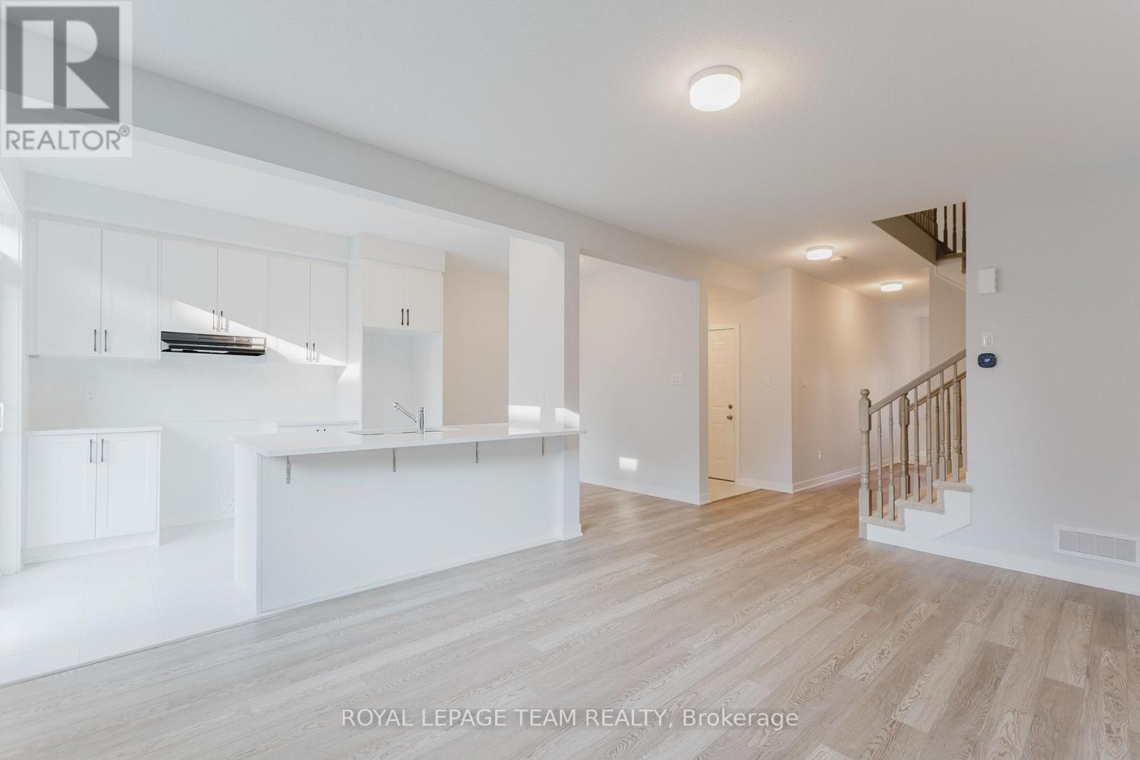 507 Brigatine Avenue, Ottawa, Ontario  K2S 0P9 - Photo 8 - X12196866