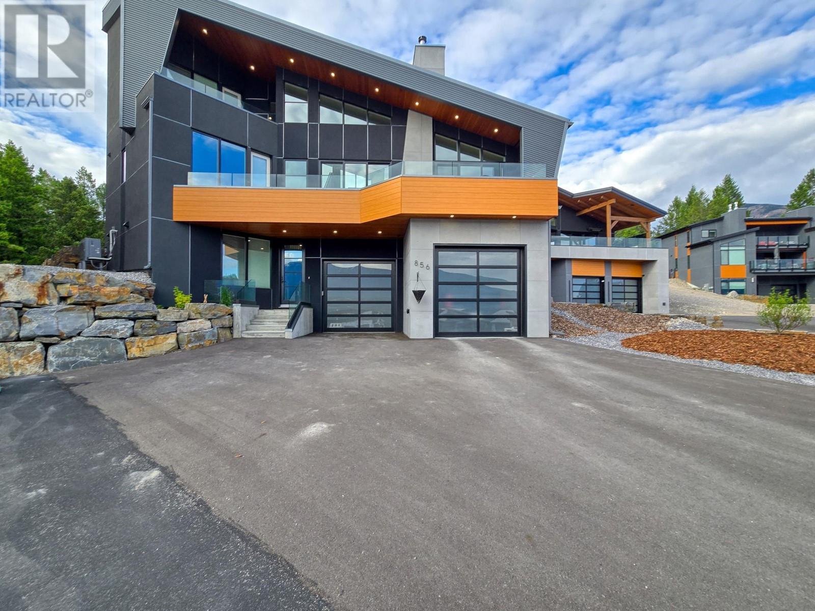 856 ANTLER RIDGE Road, Invermere, British Columbia
