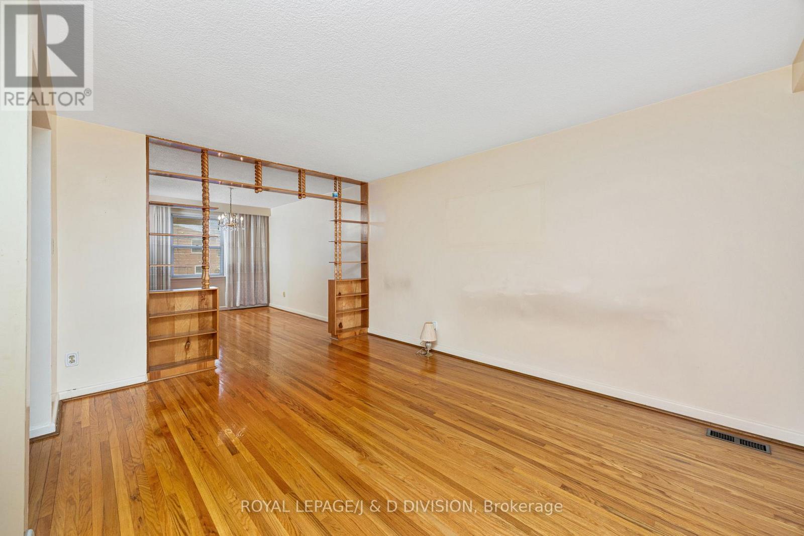 51 Edinborough Court, Toronto, Ontario  M6N 2E9 - Photo 9 - W11976828