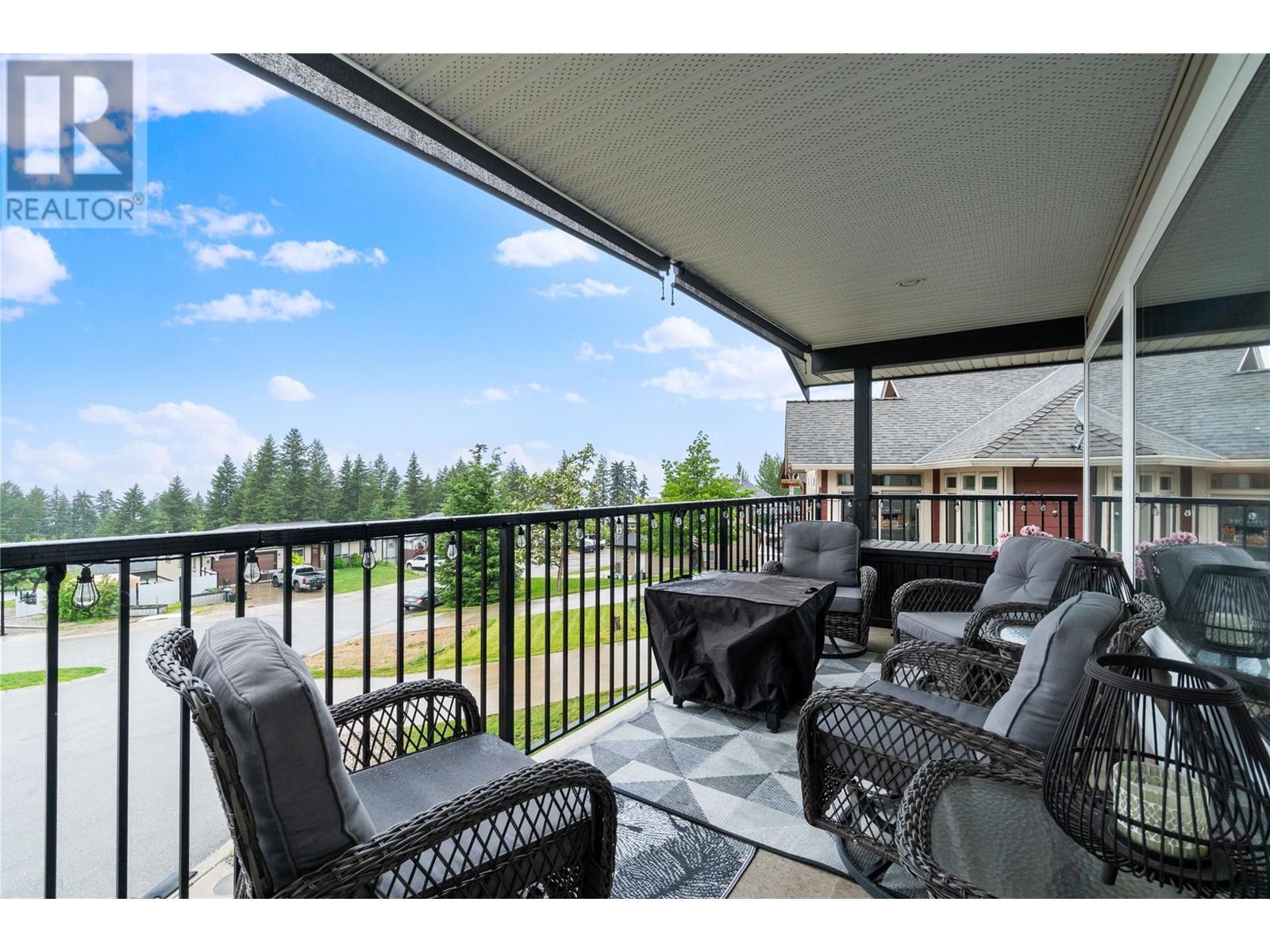 1040 14 Avenue SE, Salmon Arm, British Columbia
