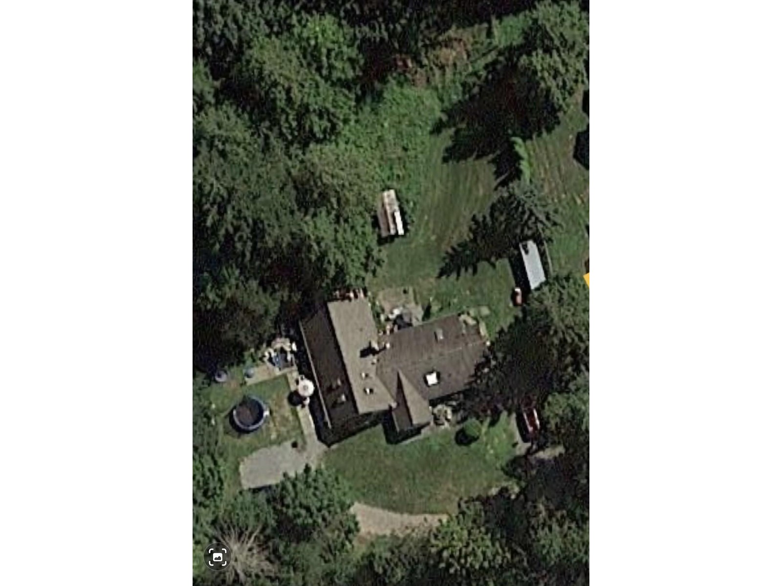 Property at 410 224 STREET image 3