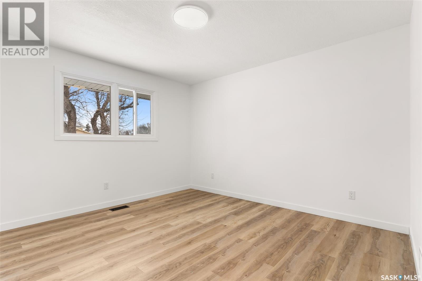 259 Broad Street N, Regina, Saskatchewan  S4R 2X7 - Photo 11 - SK996941