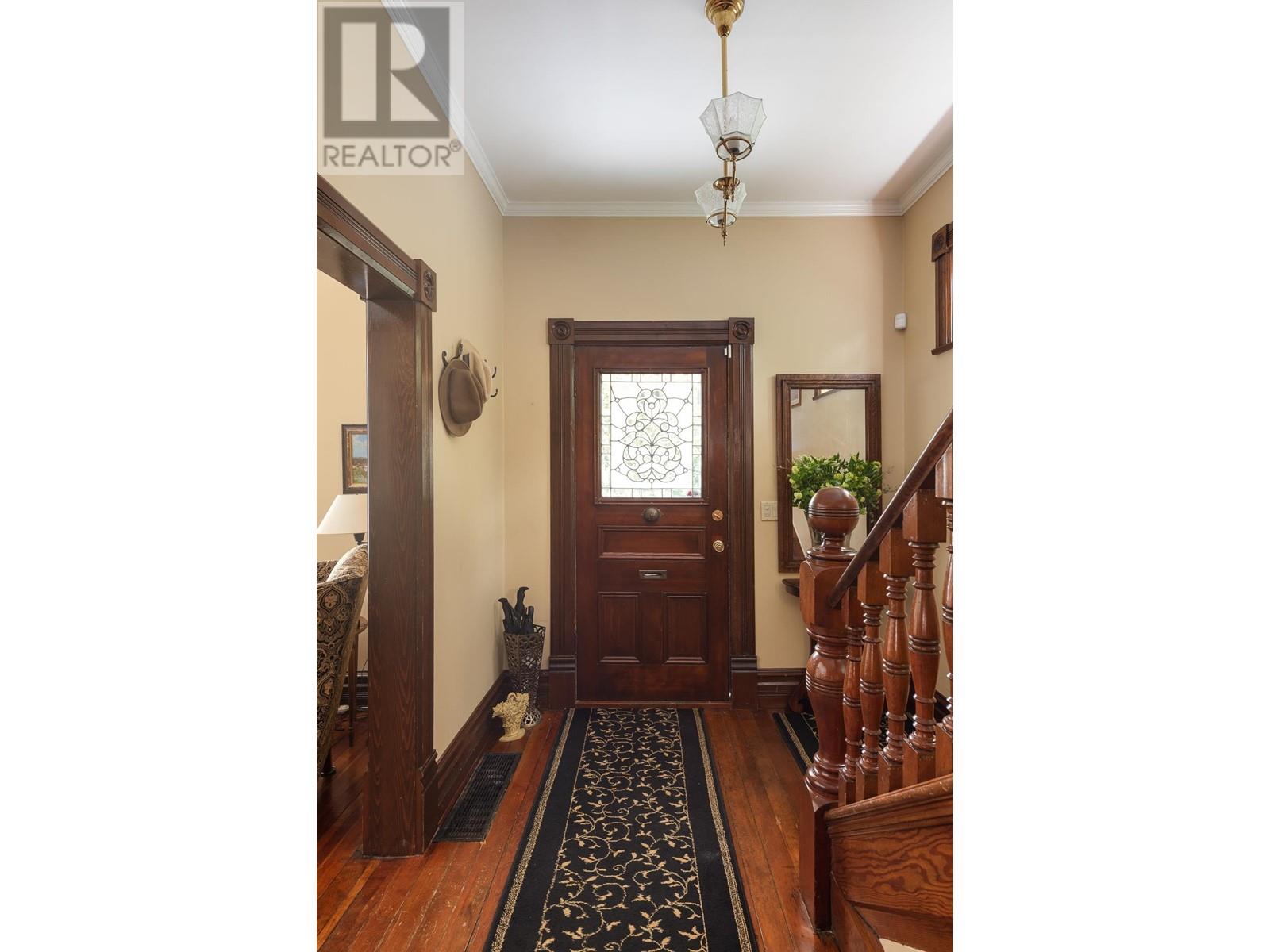 335 Fourth Street, New Westminster, British Columbia  V3L 2V3 - Photo 3 - R3011202