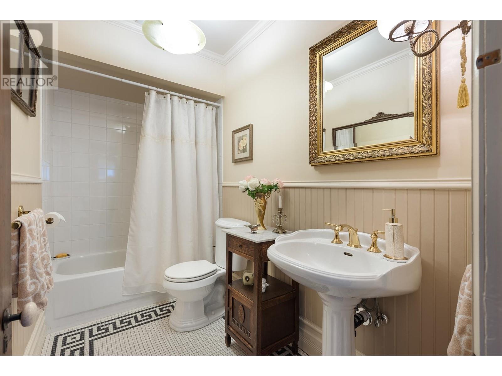 335 Fourth Street, New Westminster, British Columbia  V3L 2V3 - Photo 14 - R3011202