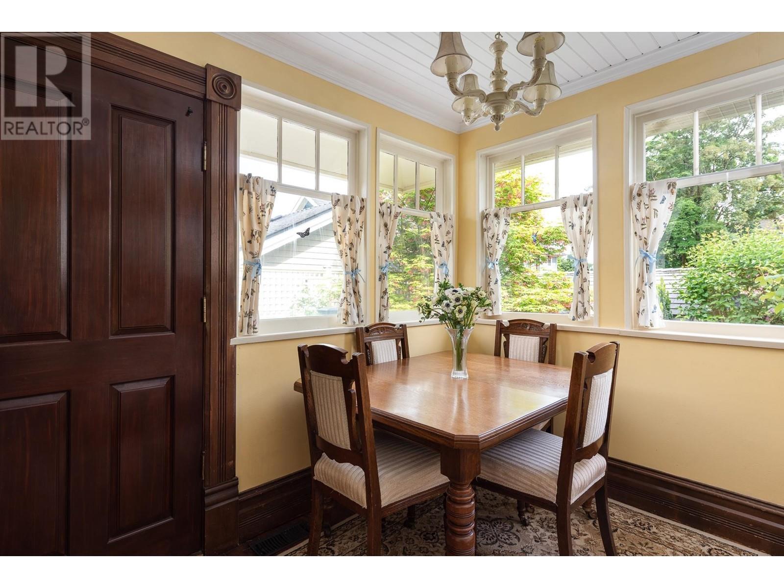 335 Fourth Street, New Westminster, British Columbia  V3L 2V3 - Photo 12 - R3011202