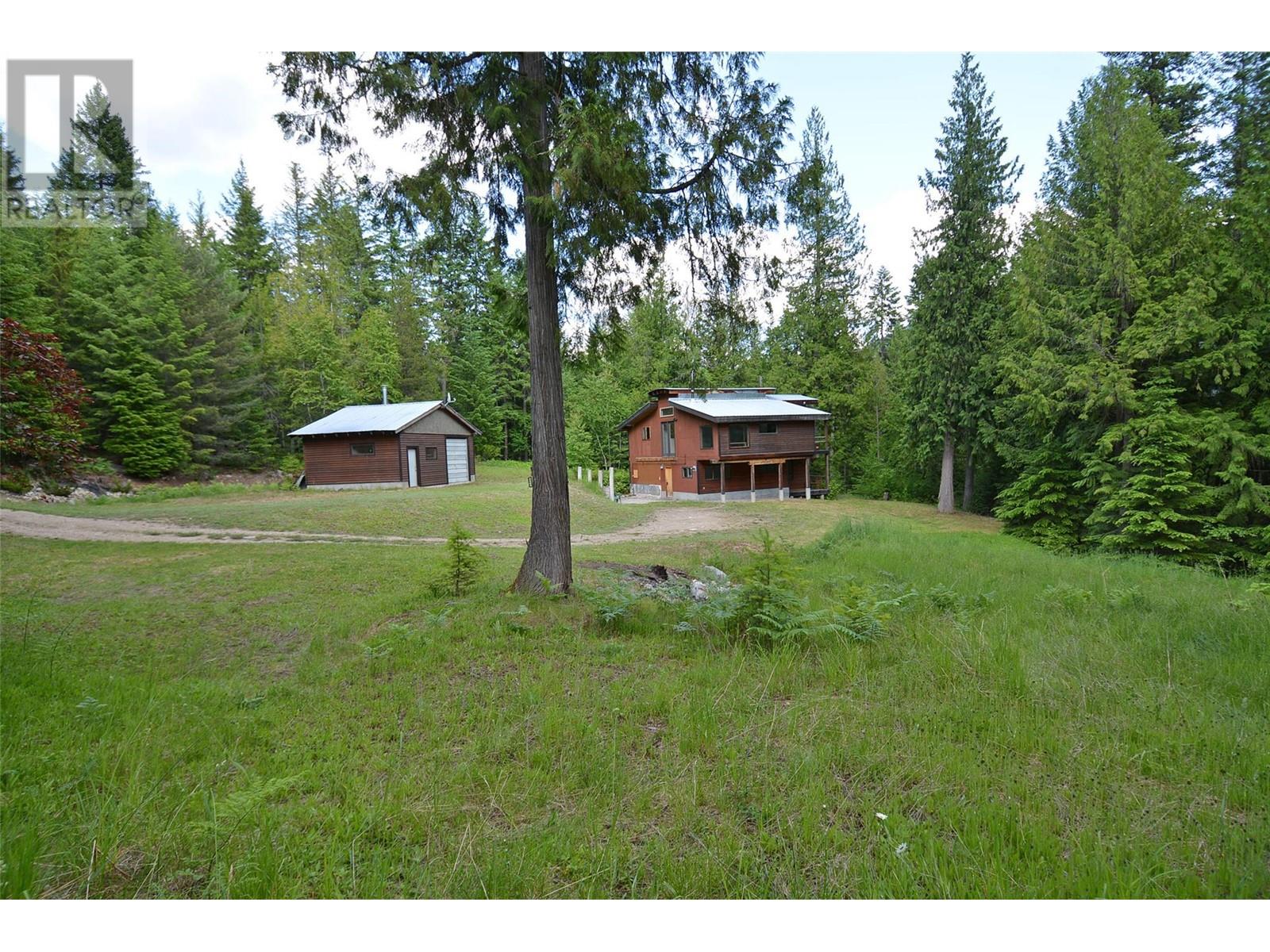 4911 Slocan River Road, Nelson, British Columbia