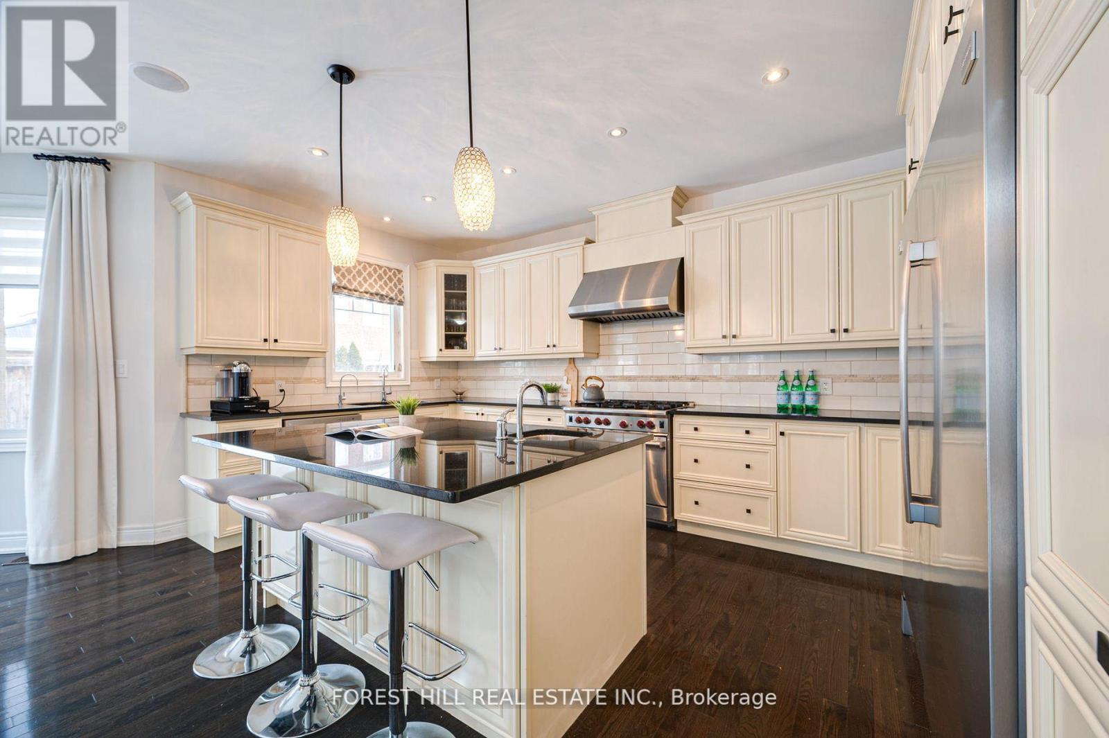 25 West Coast Trail, King (Nobleton), Ontario  L0G 1N0 - Photo 11 - N12196740