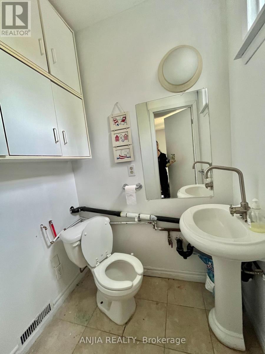 Unit 3 - 256 Homewood Avenue, Toronto, Ontario  M2R 2N3 - Photo 21 - C12196865