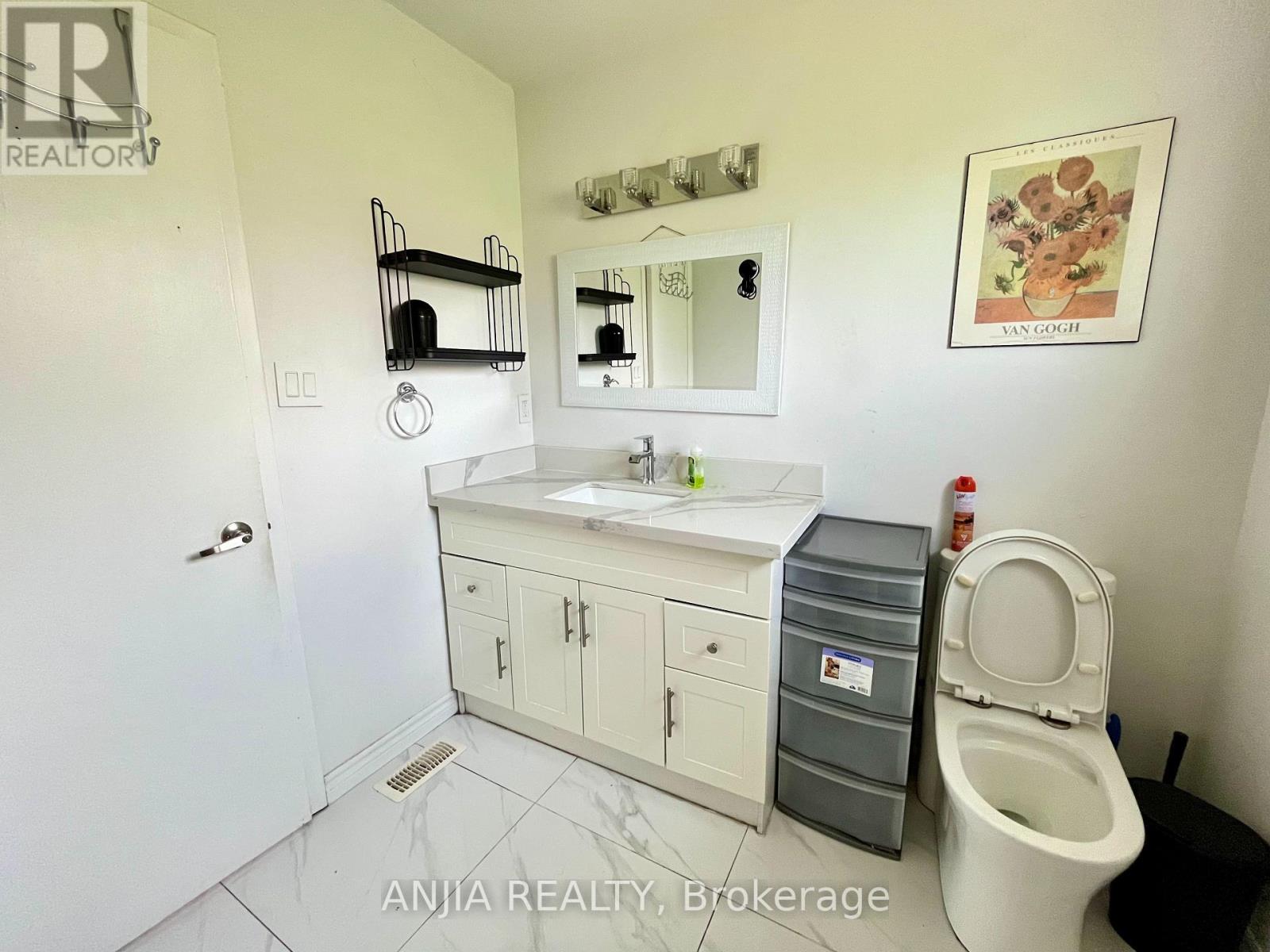 Unit 3 - 256 Homewood Avenue, Toronto, Ontario  M2R 2N3 - Photo 6 - C12196865