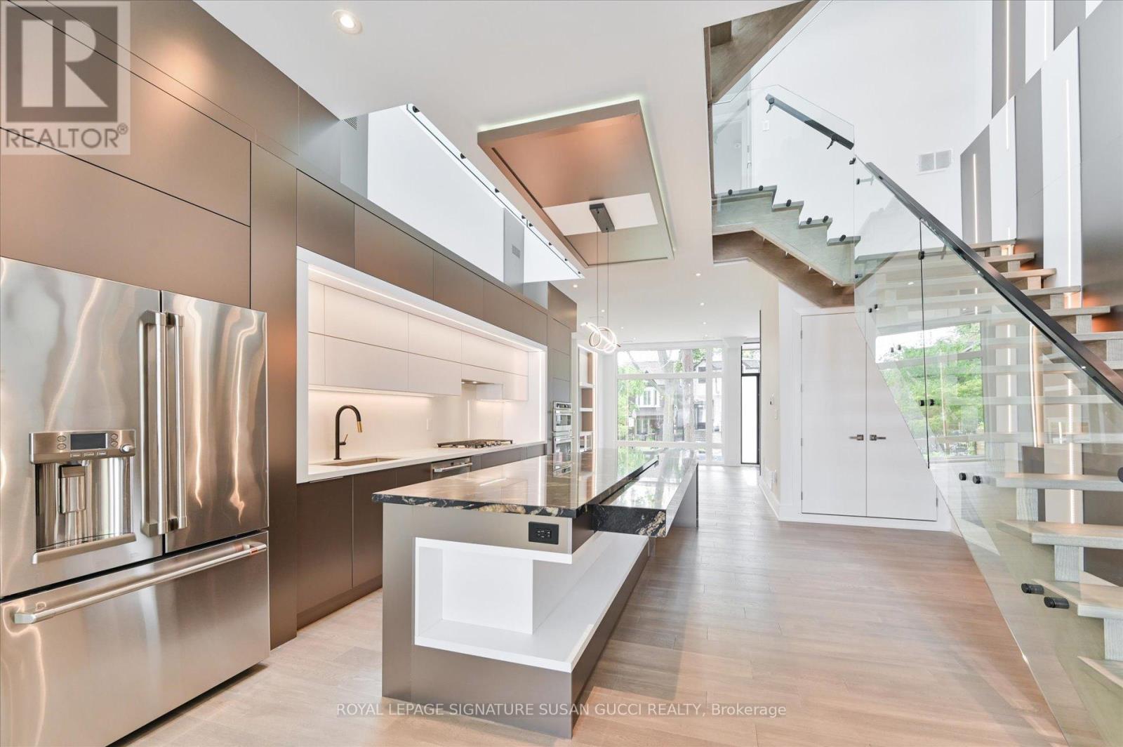 19 Devon Road, Toronto, Ontario  M4E 2J7 - Photo 10 - E12196832