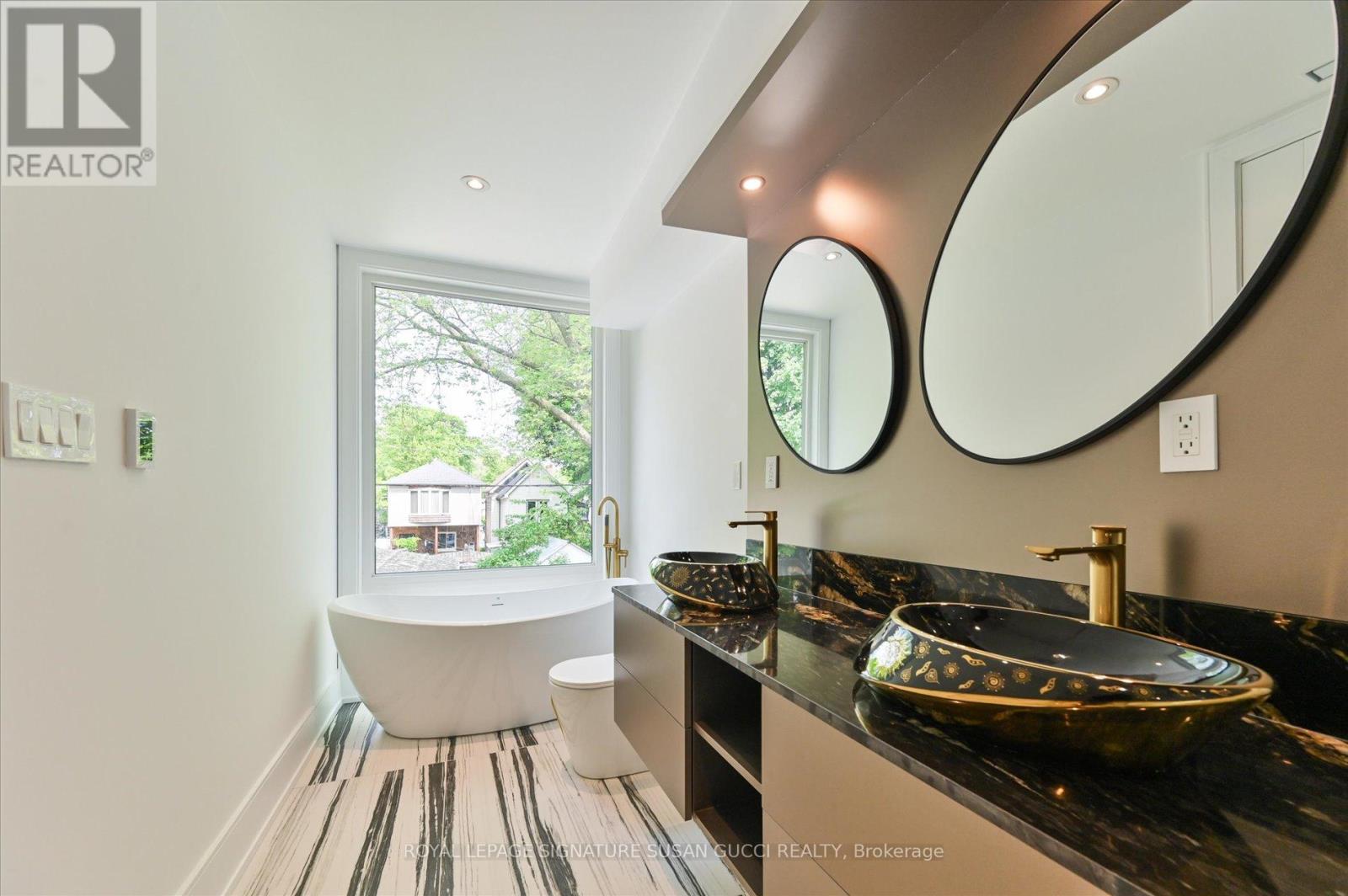 19 Devon Road, Toronto, Ontario  M4E 2J7 - Photo 20 - E12196832
