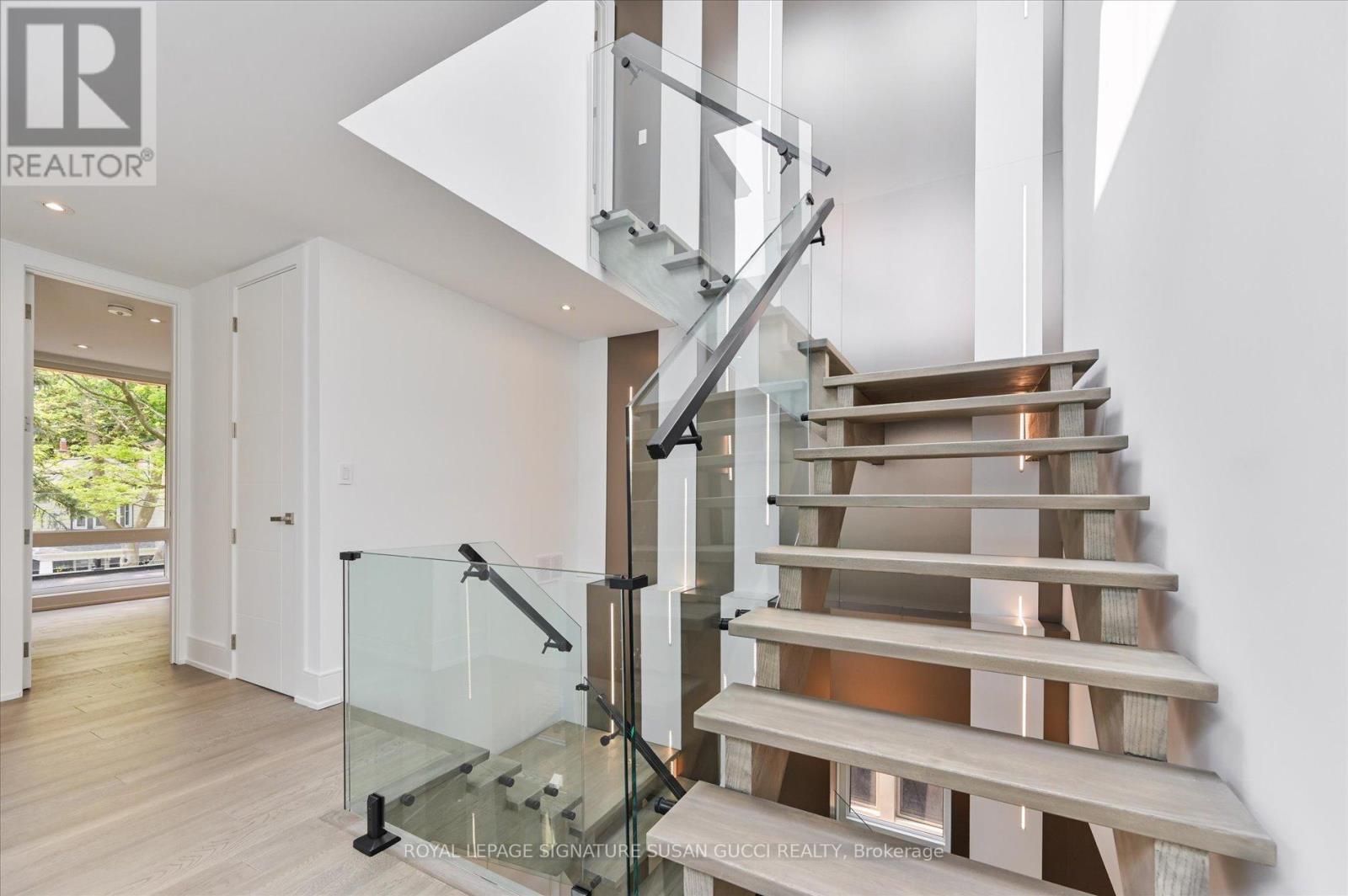 19 Devon Road, Toronto, Ontario  M4E 2J7 - Photo 27 - E12196832