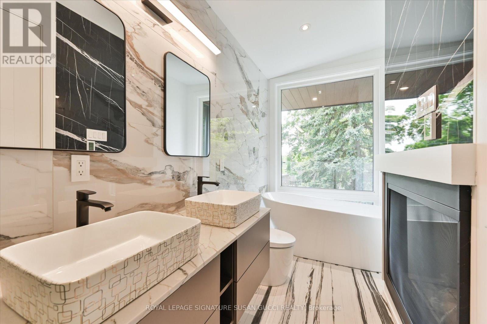 19 Devon Road, Toronto, Ontario  M4E 2J7 - Photo 31 - E12196832