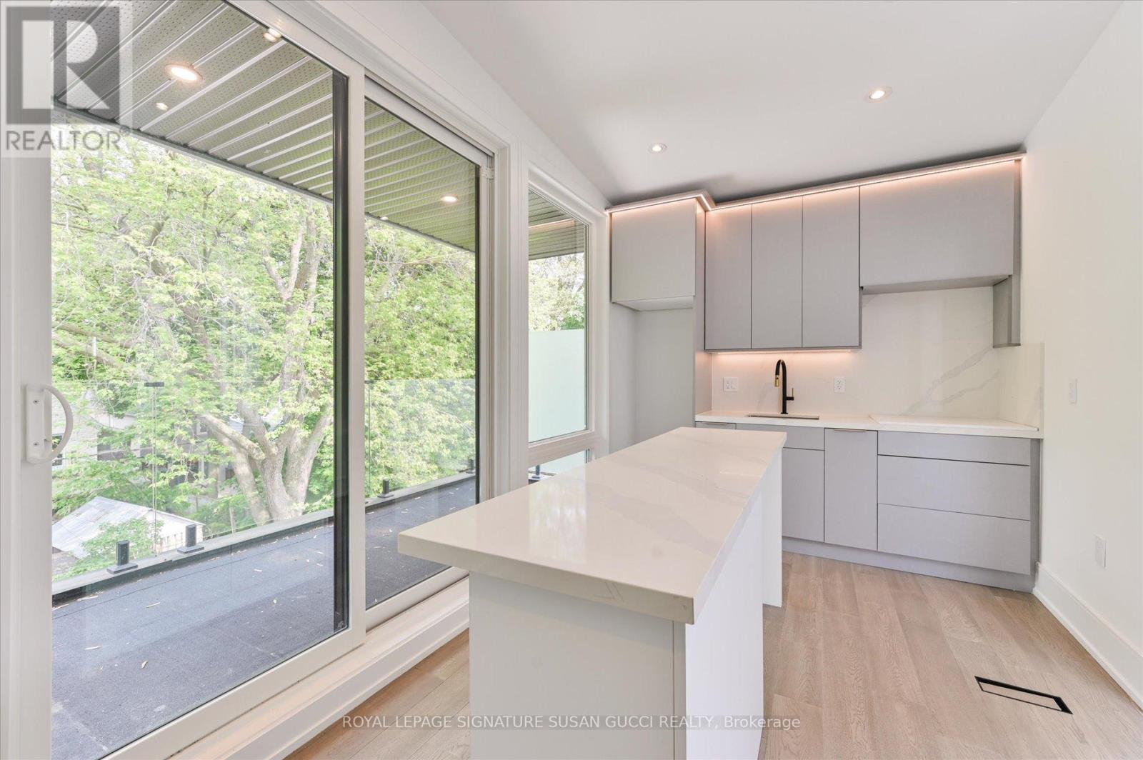 19 Devon Road, Toronto, Ontario  M4E 2J7 - Photo 35 - E12196832