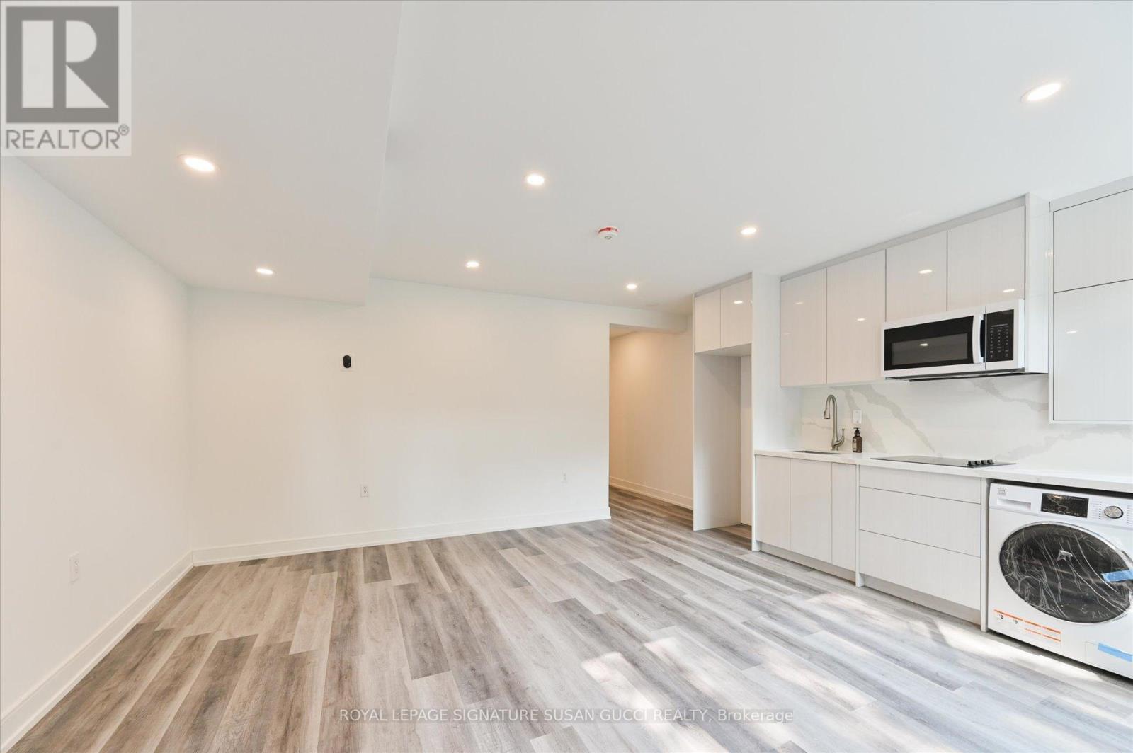 19 Devon Road, Toronto, Ontario  M4E 2J7 - Photo 37 - E12196832