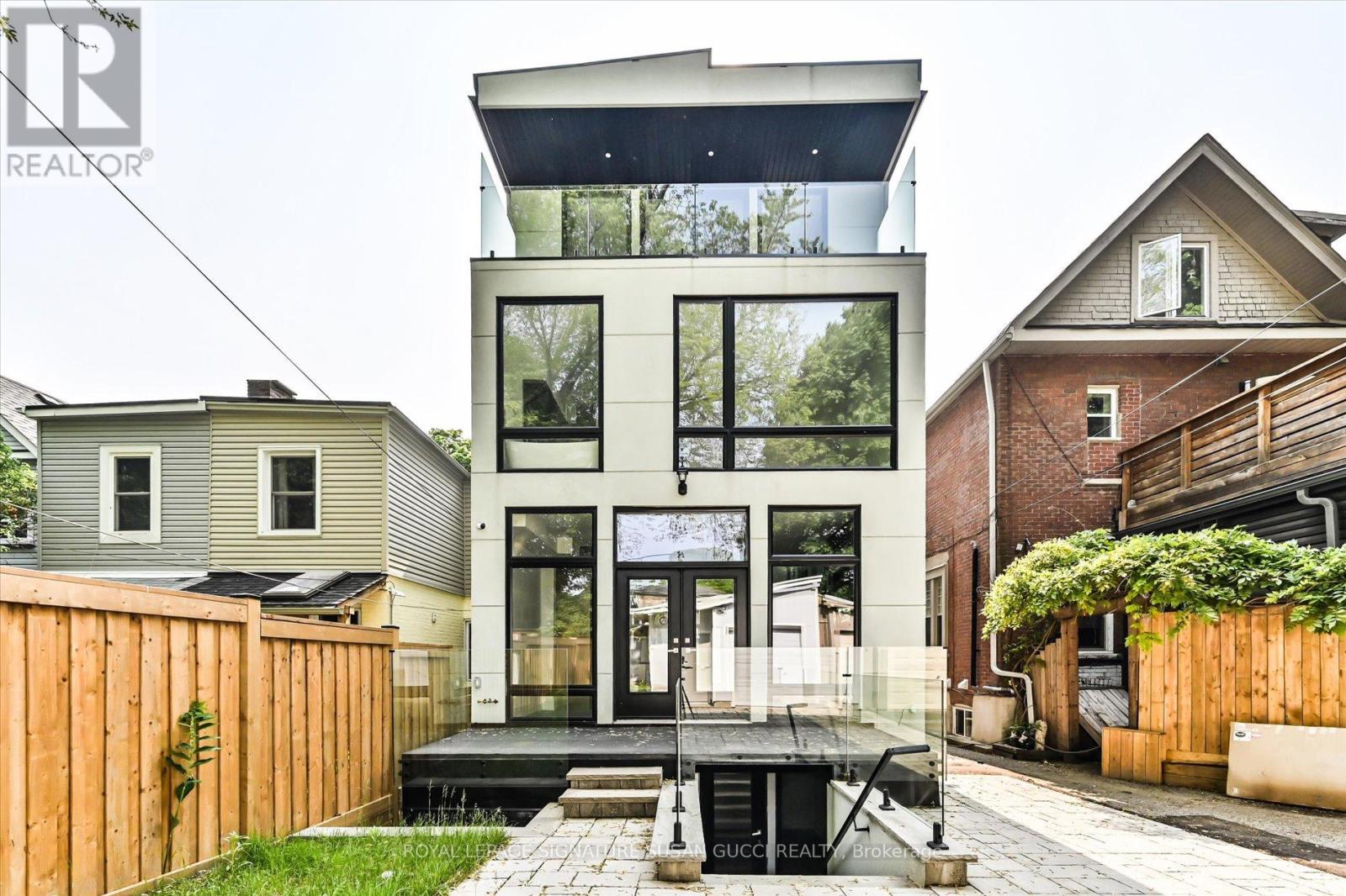 19 Devon Road, Toronto, Ontario  M4E 2J7 - Photo 49 - E12196832