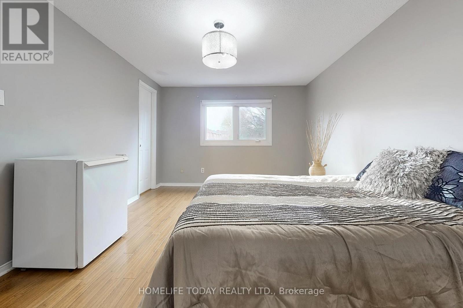 1604 Deerbrook Drive, Pickering, Ontario  L1V 5B7 - Photo 16 - E12196834